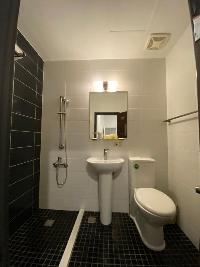Queens Hotel Taipei Dış mekan fotoğraf